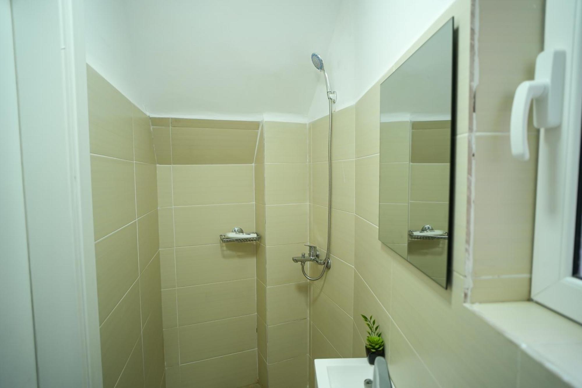 Grandpa House - Studio App.2 Tirana Exterior photo
